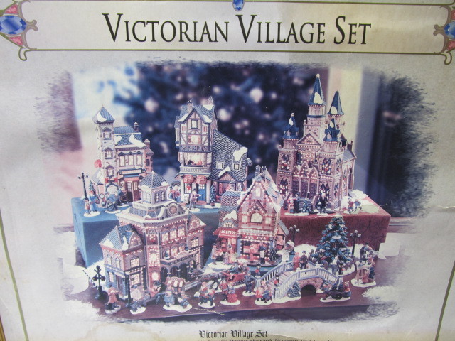 lot 170 image: Grandeur Noel Victorian Christmas Village Set