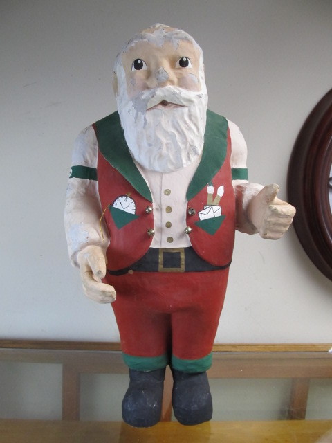 lot 127 image: Large Vintage Paper Mache Santa Claus 