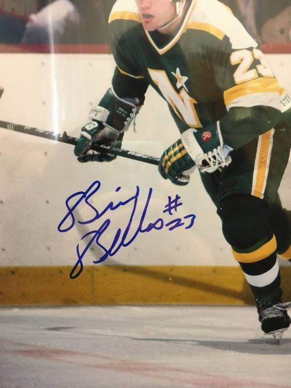 lot 12 image: Minnesota North Stars  Brian Bellows #23 Autographed 11x14 Photo