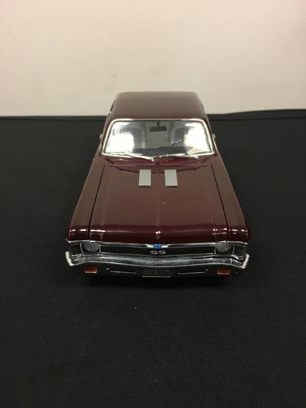 lot 101 image: 1970 Chevrolet Nova Diecast - 118 Scale