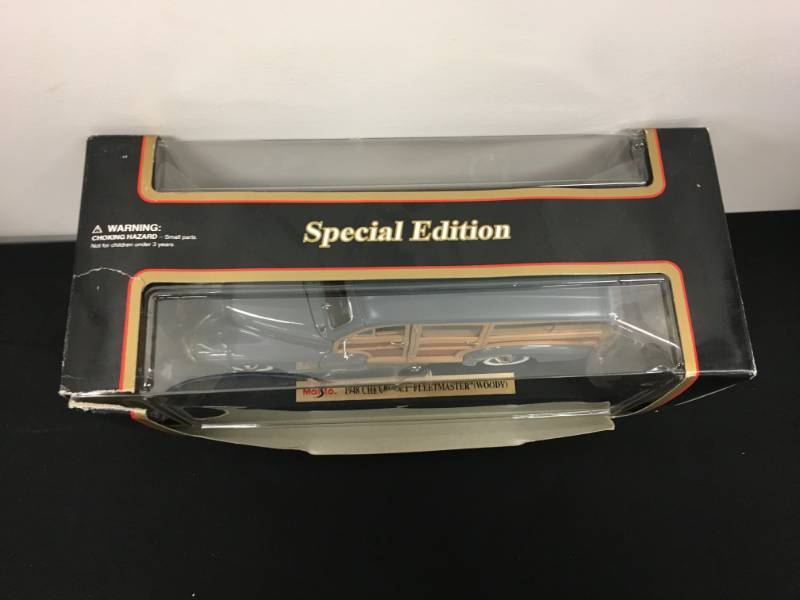 lot 110 image: 1948 Chevrolet Fleetmaster (Woody) - Diecast 118 Scale
