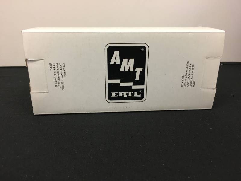 lot 132 image: ERTL 1982 Chevrolet Corvette (Plastic Promo) 125 Scale