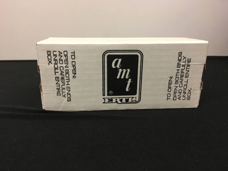 lot 134 image: ERTL American Chevrolet Corvette (Plastic Promo) 125 Scale