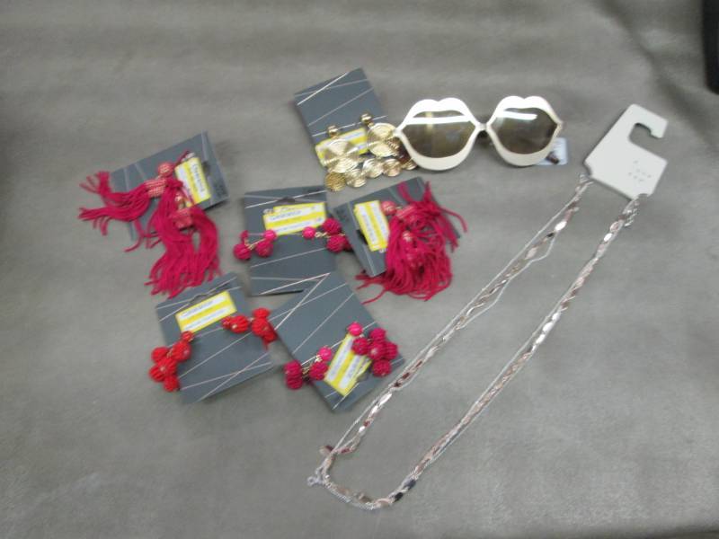 lot 4 image: Earrings, Sunglasses, Necklace...
