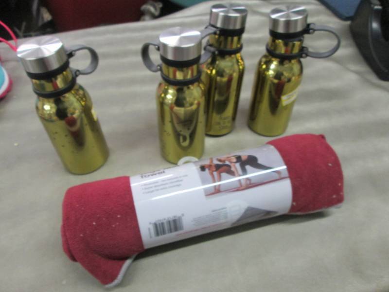 lot 14 image: 4 Water Bottles, Yoga TowelMat...