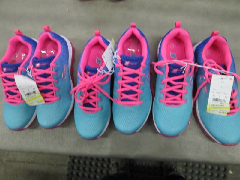 lot 16 image: 3 pr Girls Tennis Shoes 1 Size 2, 2...