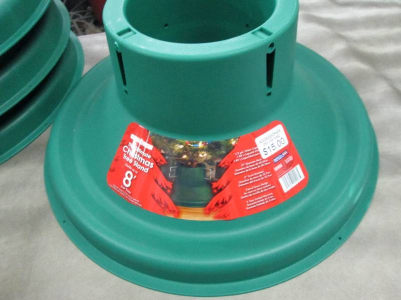lot 22 image: Ultimate Christmas Tree Stand Retai...