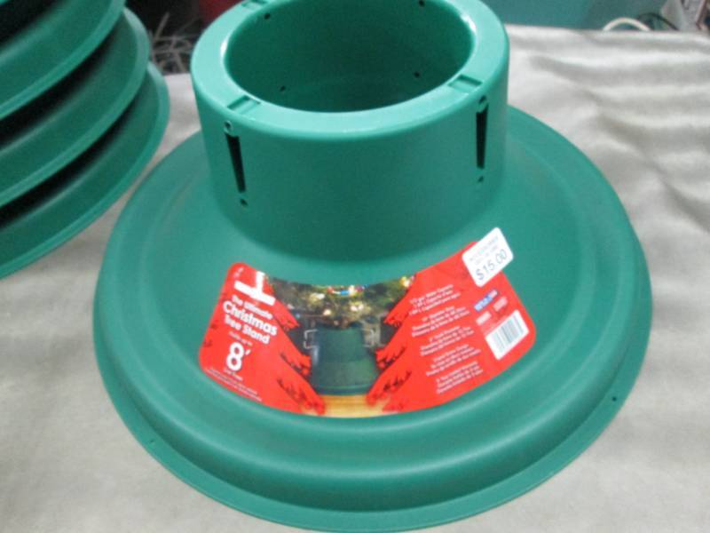 lot 23 image: Ultimate Christmas Tree Stand Retai...