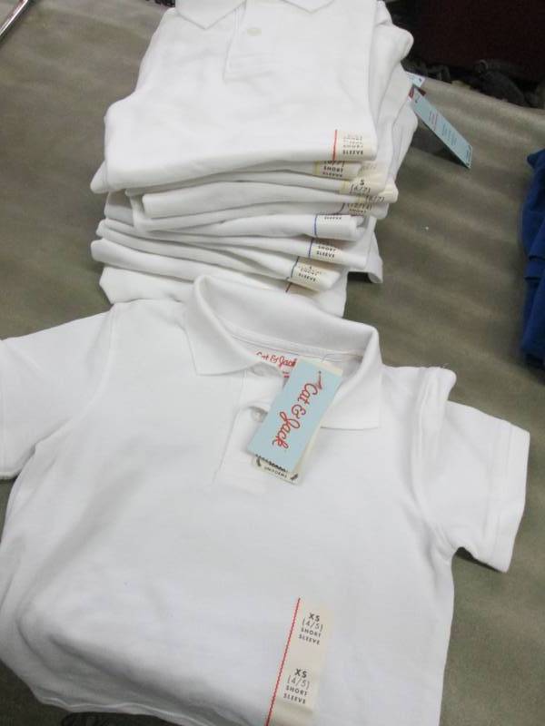 lot 39 image: Lot of 12 Cat & Jack Short Sleeve P...