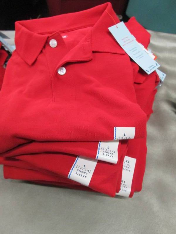 lot 41 image: Lot of 9 Cat & Jack Short Sleeve Po...
