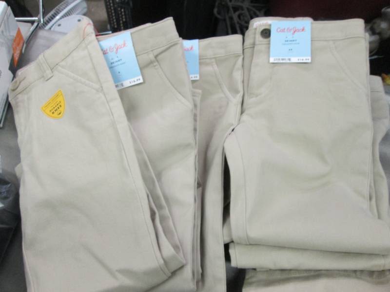 lot 58 image: Lot of 8 Cat & Jack Stretch Girls U...