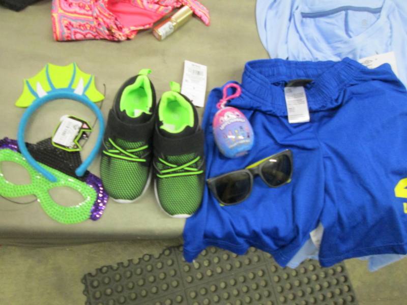 lot 70 image: Size 67 Umbro Shorts, size 9 Shoes...