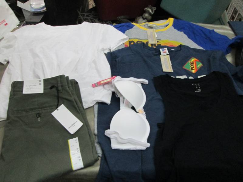 lot 80 image: 2 Mens Tshirts, XS Tank, Small Whit...