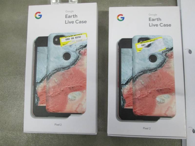 lot 106 image: Lot of 2 Google Pixel 2 Earth Live ...