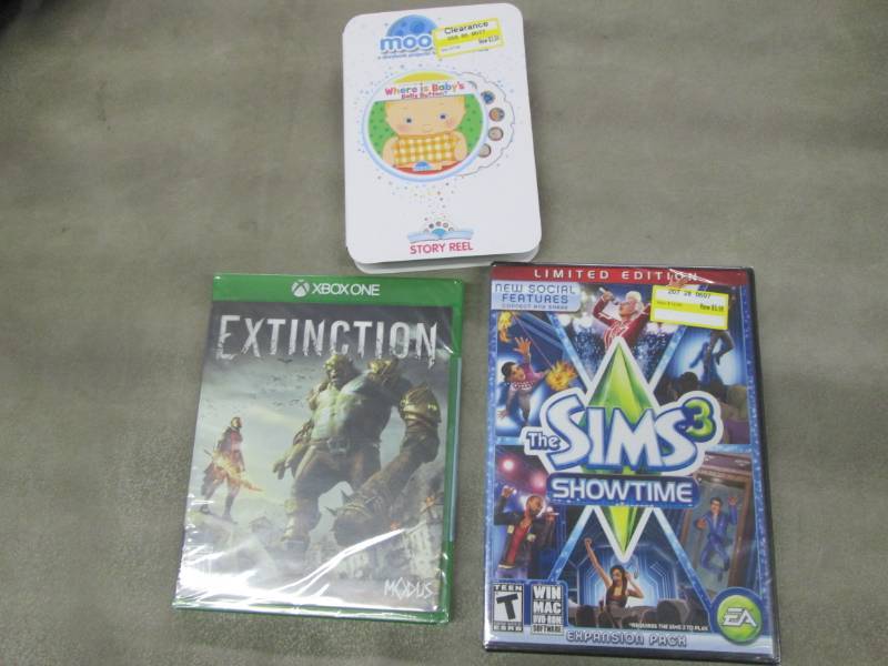 lot 123 image: 1 Xbox Game, plus more...