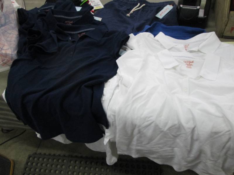 lot 125 image: Lot of 5 Girls Cat & Jack Navy Unif...
