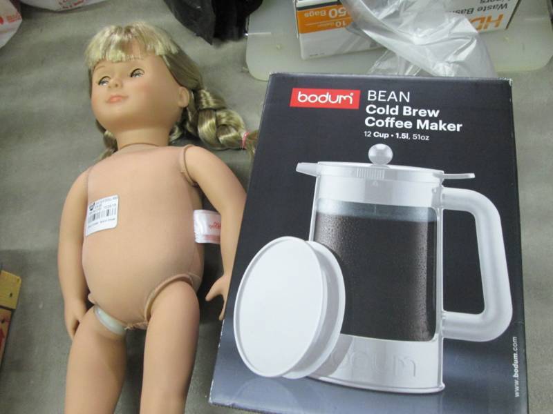 lot 185 image: Cold Brew Coffee Maker, Doll...