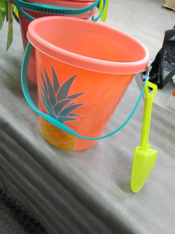 lot 229 image: Lot of 16 Antsy Pants Sand Bucket &...
