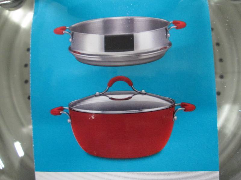 lot 271 image: 5.5 Qt Covered Casserole with Steam...