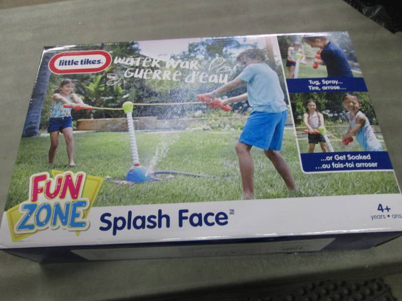 lot 286 image: Little Tikes Fun Zone Splash Face o...