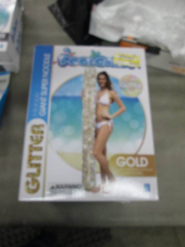 lot 287 image: Lot of 5 Gold Glitter Inflatable Su...