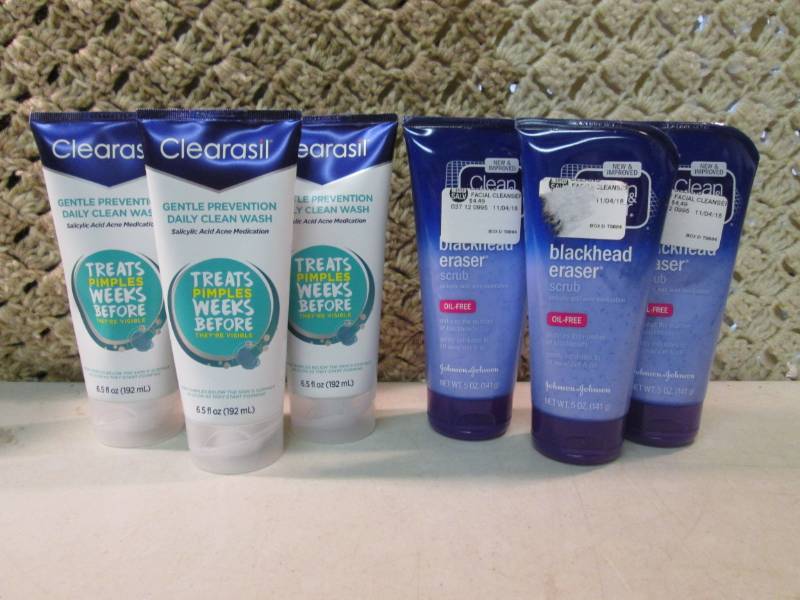 lot 95 image: Mix Lot of 6 Clearasil Daily Clean ...