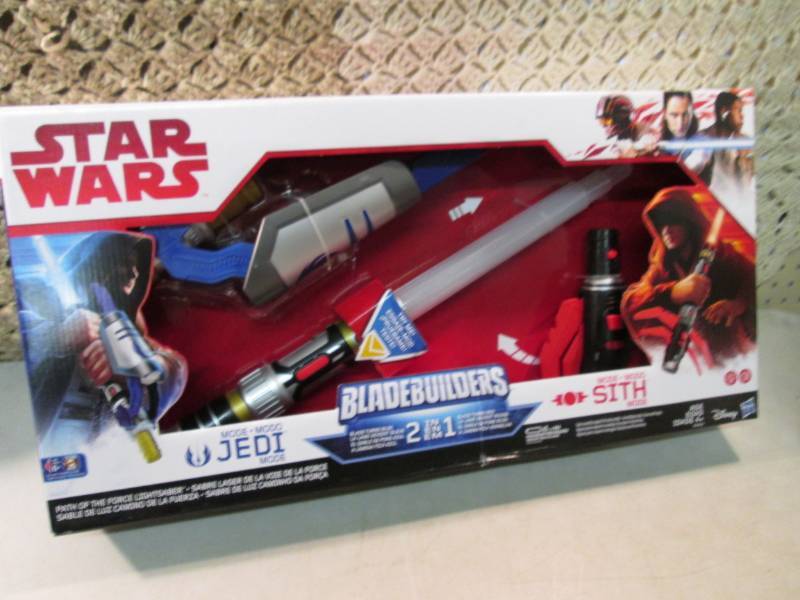 lot 99 image: Star Wars Blade Builders 2 in 1 Toy...