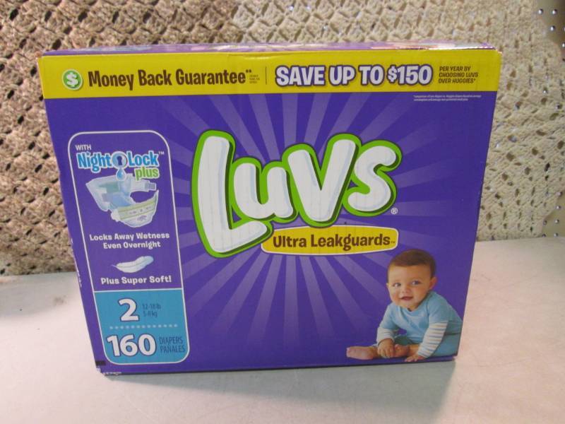lot 104 image: Box of 160 Luvs Ultra Leakguards Di...