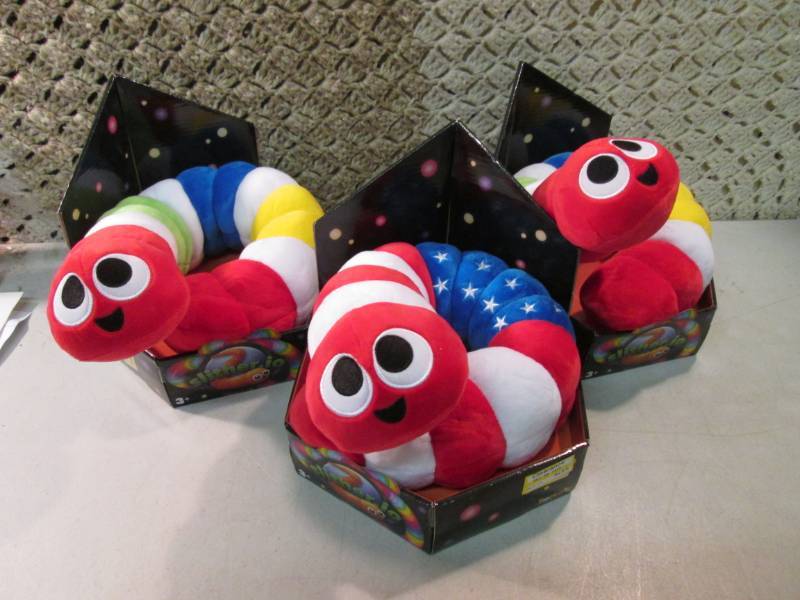 lot 111 image: Lot of 3 Slither-Jo Plush Worms Ret...