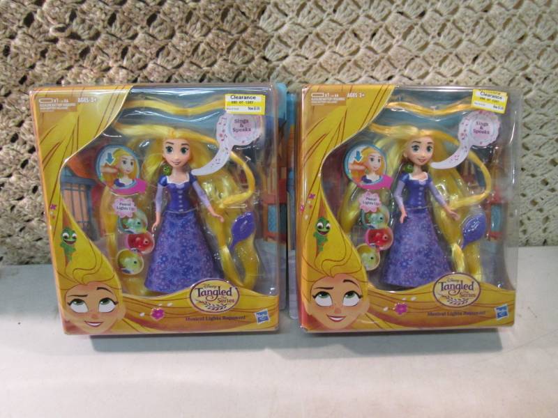 lot 134 image: Lot of 2 Disney Tangled The Series ...