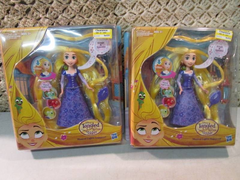 lot 135 image: Lot of 2 Disney Tangled The Series ...