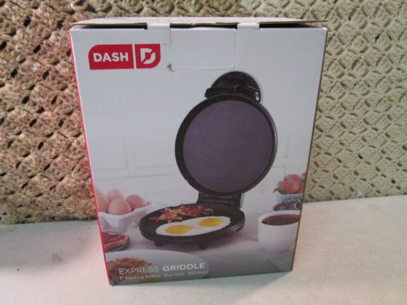 lot 184 image: Dash Express 8 Griddle Looks new. ...