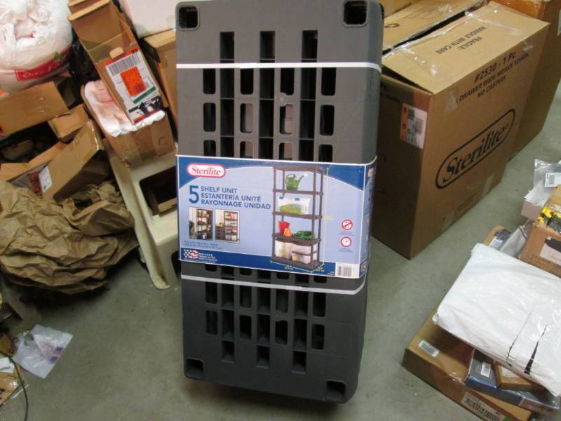 lot 185 image: Sterilite 5-Shelf Plastic Shelving ...
