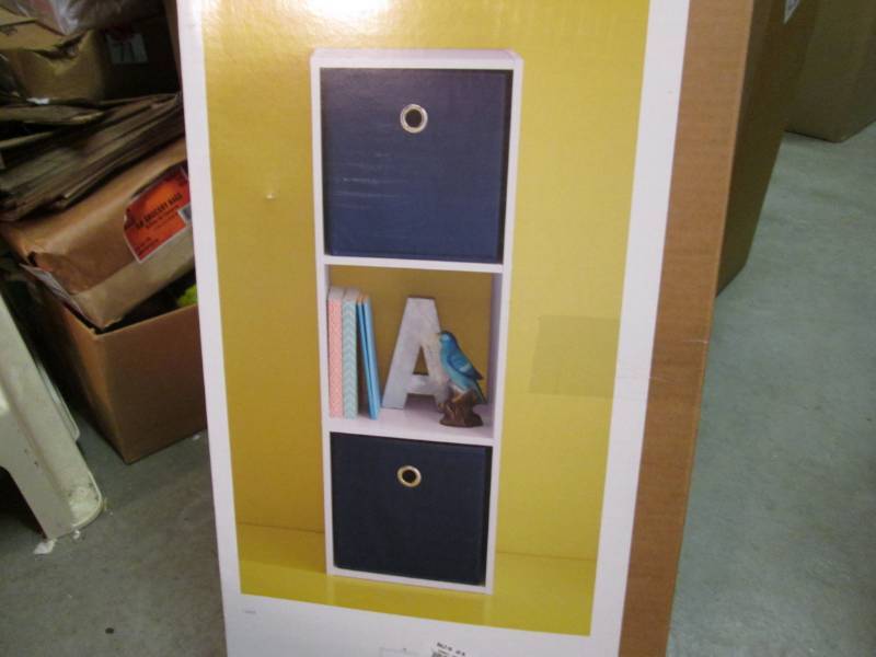 lot 199 image: Room Essentials 3-Cube Organizer Wh...