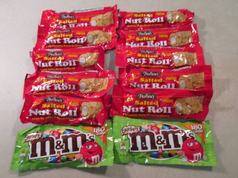 lot 230 image: Mix Lot of 10 Salted Nut Rolls and ...