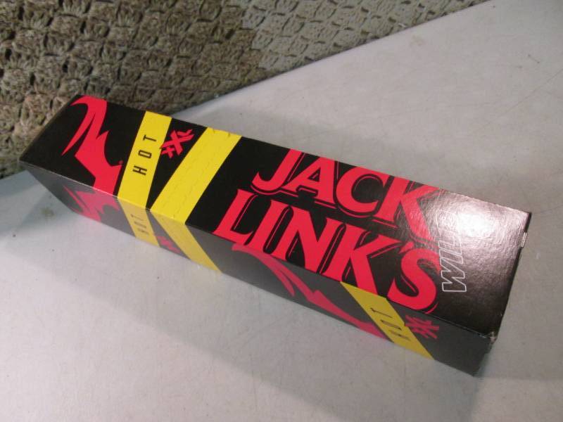 lot 243 image: Box of 24 Jack Links Wild Hot 16 M...
