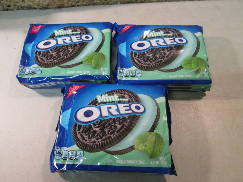 lot 281 image: 3 Packs of Mint Oreo Cookies Best b...