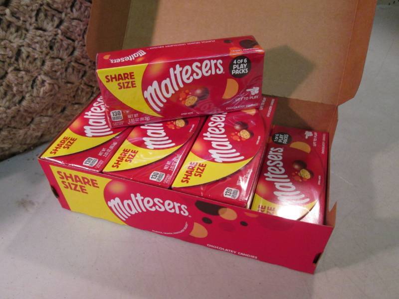 lot 299 image: Box with 8 Share Size Boxes of Malt...