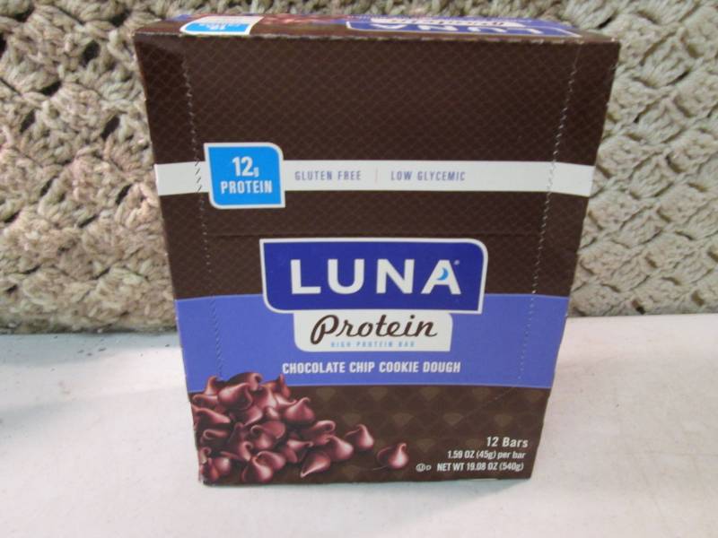 lot 319 image: Box of 12 Luna High Protein Chocola...