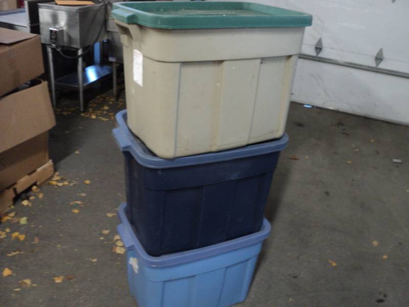 3 rubbermaid totes with covers...