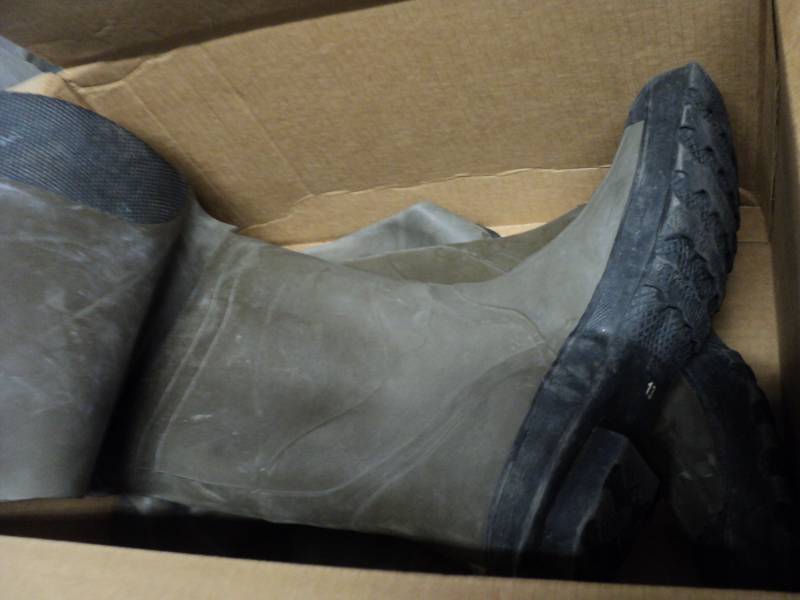 size 13 Proline waders, minnow buck...