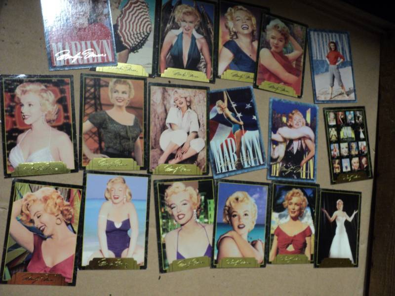 Marilyn Monroe cards -100 or so...