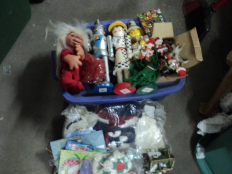 xmas troll, nutcrackers and dcor ...