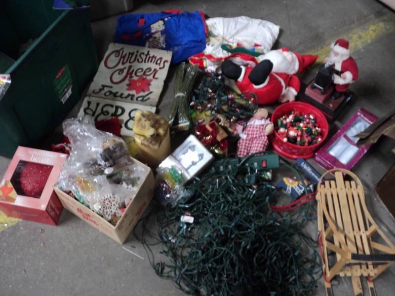 xmas lot- lights untested...
