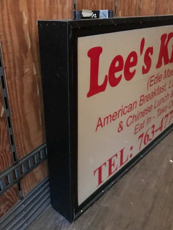 lot 5 image: Commercial Lighted Sign