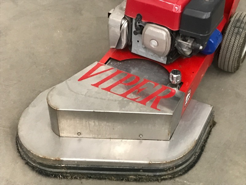 lot 1 image: Eliminator Viper Commercial Floor Burnisher