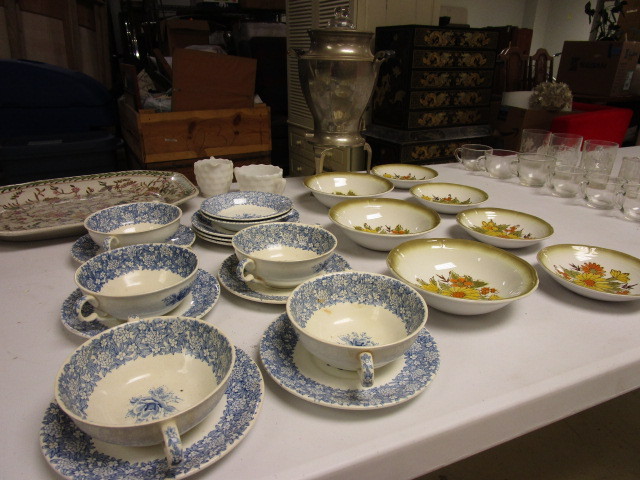 lot 306 image: MIKASA AND JOHN MADDOCK PORCELAIN DISHES AND MORE