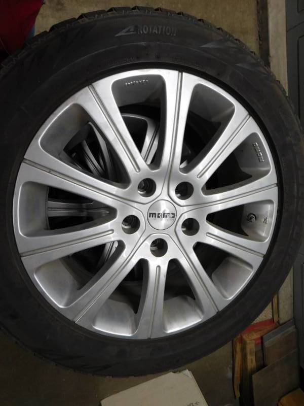 lot 17 image: Bridgestone Blizzak 17 Winter Tires on Alloy Rims