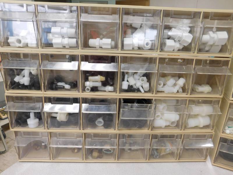 lot 30 image: Plastic Part Bins w Misc. Connectors #6