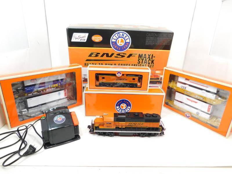 lot 2 image: Eight Lionel (O Scale) Train Cars--GP Diesel Engine--BNSF 10123 Caboose